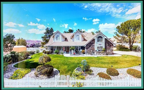 Rent "The ABBY" bedroom @ The Winchester House for your activities in St. George