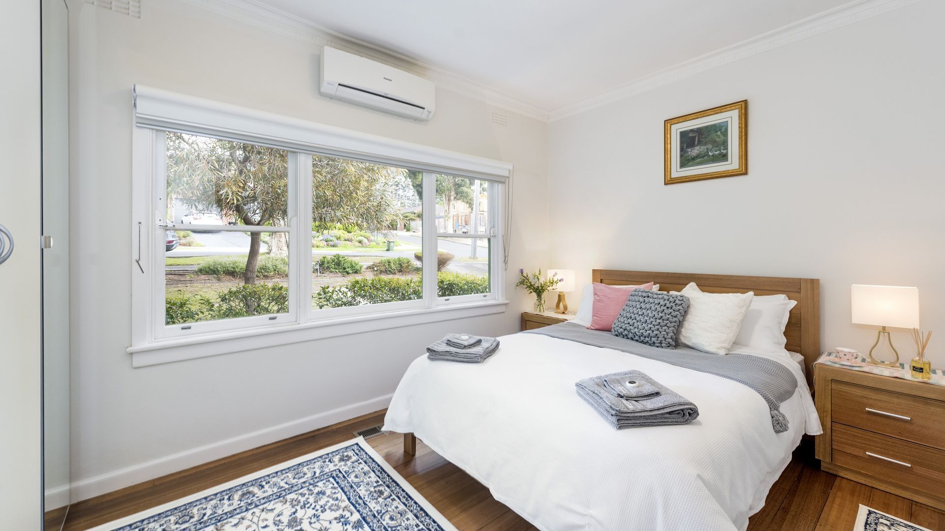 Hillside House - holiday home — image 2