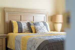 4 bedrooms, iron/ironing board, travel crib, free WiFi