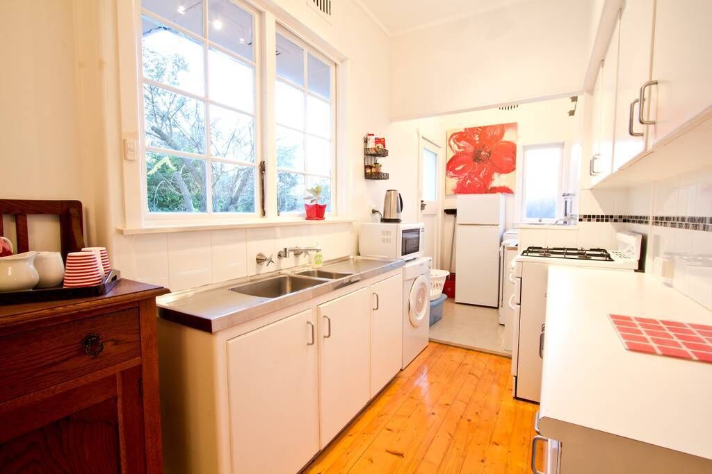 Manly Sunshine Cottage - quiet family retreat — image 22