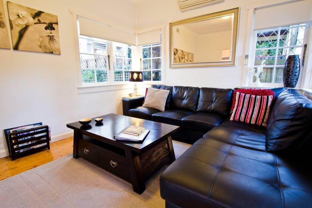 Manly Sunshine Cottage - quiet family retreat — image 11