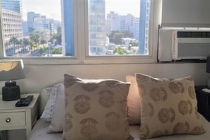 1 bedroom, iron/ironing board, free WiFi, bed sheets - 🏖️ San Juan Getaway – 1BR Condo w/ Pool, Steps to Beach (San Juan)