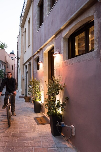 Histórico restaurado de 2 dormitorios en el casco antiguo de Chania, lujo y confort