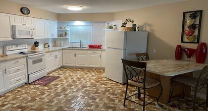 Get-a-way - Perfect For Relaxing & Fishing Yet Close To Major Attractions.