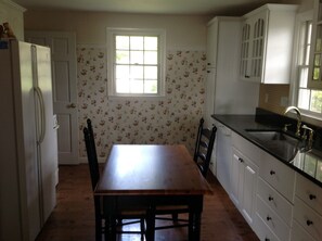 冰箱、微波炉、炉灶、洗碗机