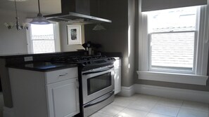Fridge, microwave, oven, stovetop - Elegant 2 Bedroom Flat in SF With Great Neighborhood. (San Francisco,)