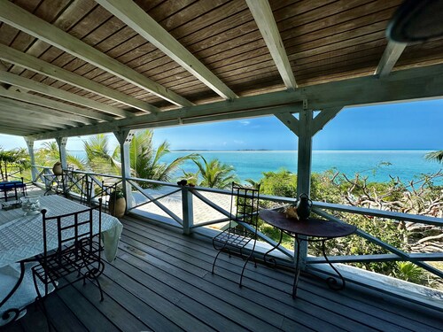 Bonefish Bella Vista, entire house on the beach