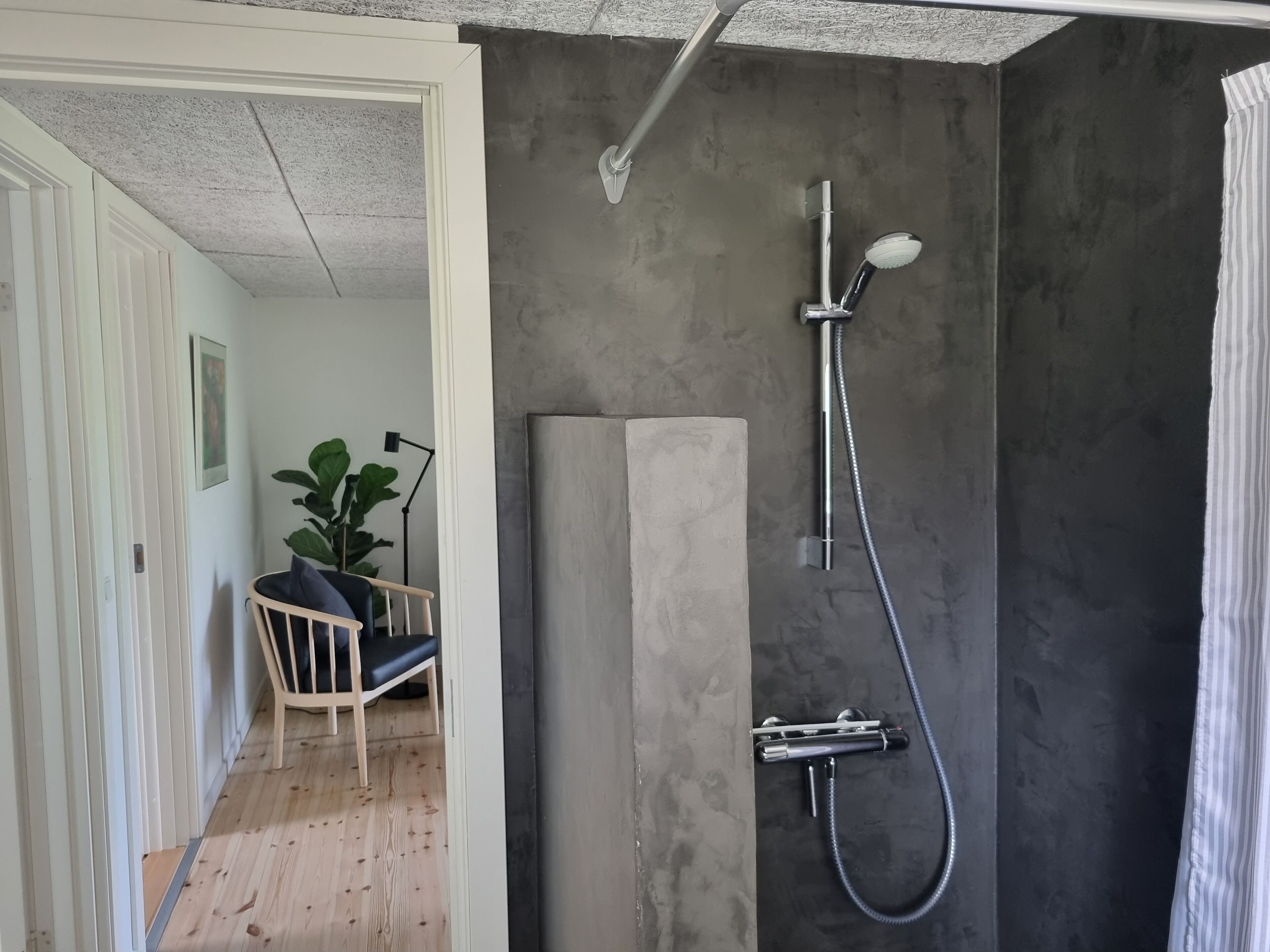 Shower, eco-friendly toiletries, hair dryer, towels