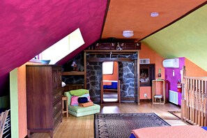 Interior - Lodging and Art Gallery-Charming Space Next to Everything, Walk Anywhere! (Ashland)