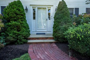 Exterior detail - Family Reunion Home with Heated Salt Water Swimming Pool and Central A/C (Dennis Port)
