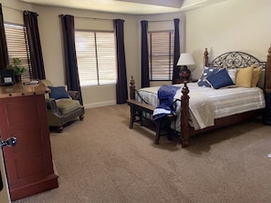 5 bedrooms, iron/ironing board, free WiFi, bed sheets
