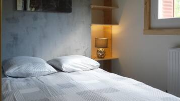 3 bedrooms, WiFi, bed sheets