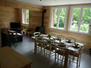 Dining - LE MAS DES ALBERGES. (Le Bourg-D'oisans)