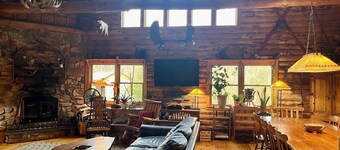 Ultimative Privatsphäre ~ NW Adirondack Region, Blockhütte, 16 Hektar ~ Inklusive Kajaks!