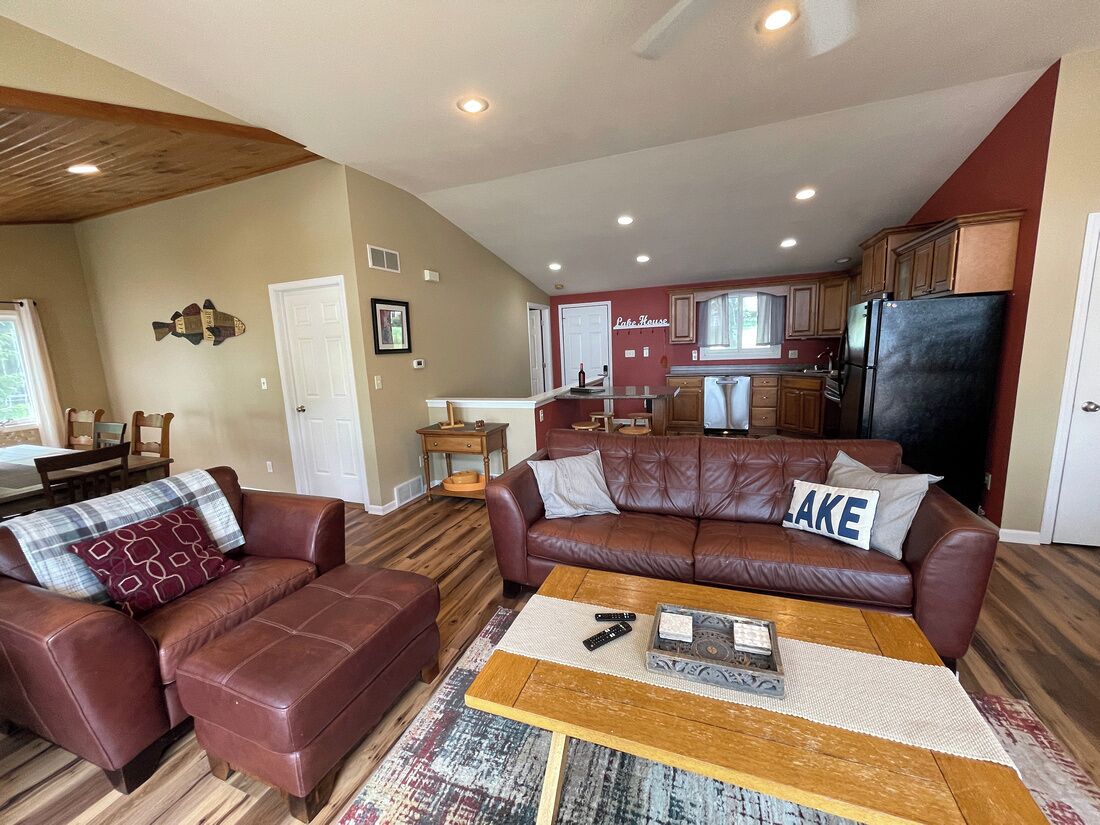 TV, DVD player, books, video library