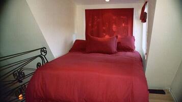 1 habitación, tabla de planchar con plancha, wifi y ropa de cama