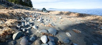 Qualicum Family Beach House & Oceanfront Gated Resort.