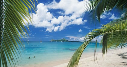 Rodney Bay Beach Home near EVERYTHING