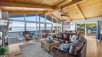 TV connectée, cheminée