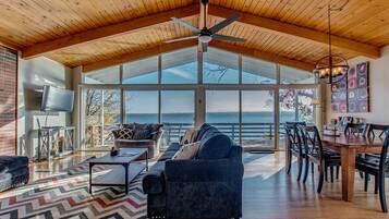 TV connectée, cheminée