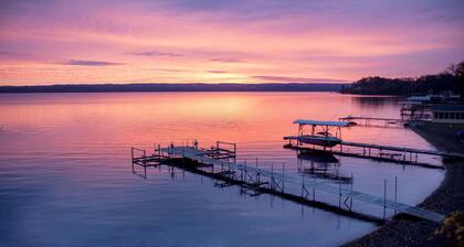 Tilava Lakefront Property yksityislaiturilla Seneca Lake Wine Trail -kadulla