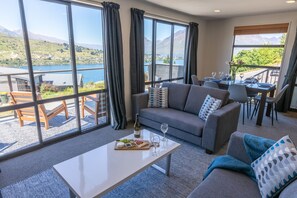 Smart TV, DVD player, books