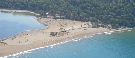 Vlak bij het strand