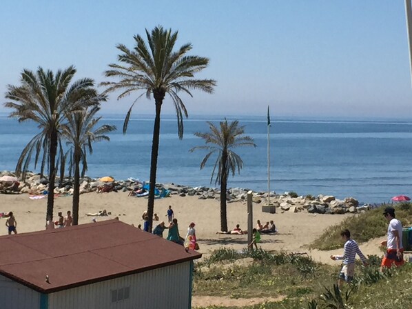 Beach nearby, beach towels - Detached Holiday Villa with private swimming Pool in Marbella (Marbella)