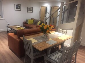 Interior - Stunning and Comfortable Apartment in Winchester (Winchester)