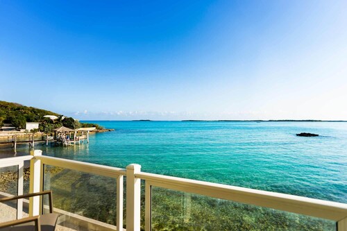 Luxury 5 bedroom home on the water with private pool