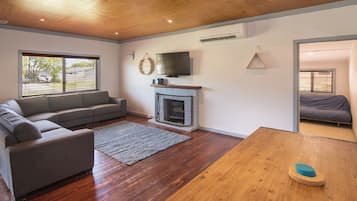 TV, DVD player, stereo