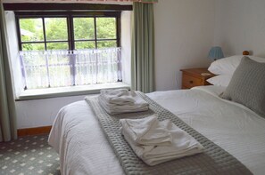 1 bedroom, iron/ironing board, free WiFi, bed sheets - Small, Select Development Of Holiday Cottages (Hartland, Bideford, Devon)