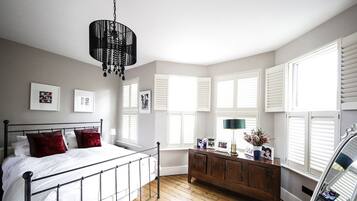 5 habitaciones, tabla de planchar con plancha y wifi gratis