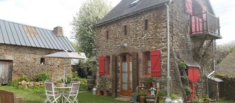 Intim stenbyggd stall, lämplig för par i lantlig miljö