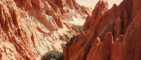 Plage à proximité, chaise longue