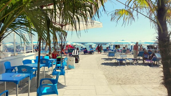 Beach - Small chalet with air conditioning and comfortable VA garden (Lido di Pomposa)