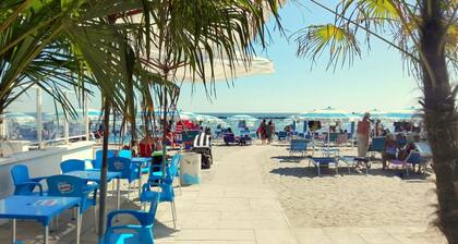 Small chalet with air conditioning and comfortable VA garden