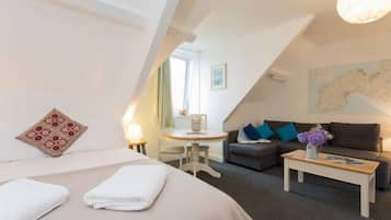 Bügeleisen/Bügelbrett, kostenloses WLAN, Bettwäsche