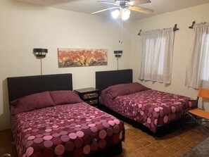6 Schlafzimmer, Reisekinderbett, kostenloses WLAN, Bettwäsche