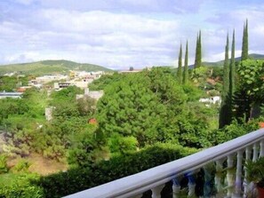 Property grounds - HOLIDAY HOUSE BEAUTIFUL AND COMFORTABLE IN OAXACA. Pool & Breakfast included (Oaxaca de Juarez)