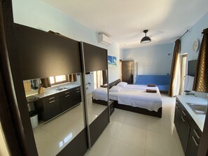 1 habitación, tabla de planchar con plancha, wifi y ropa de cama