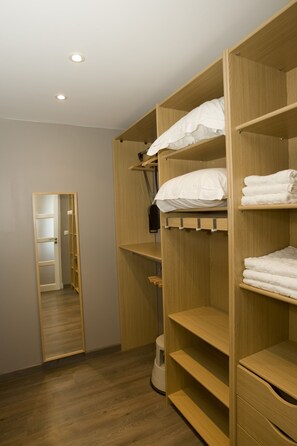 1 bedroom, desk, soundproofing, iron/ironing board - Apartment Rooftop Villefranche-Sur-Mer (Villefranche-Sur-Mer)
