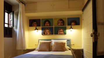 2 slaapkamers, een strijkplank/strijkijzer, gratis wifi, beddengoed