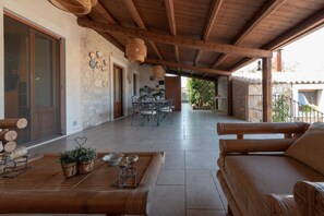 Outdoor dining - Casa Natia - Luxury Villa with pool (Modica)