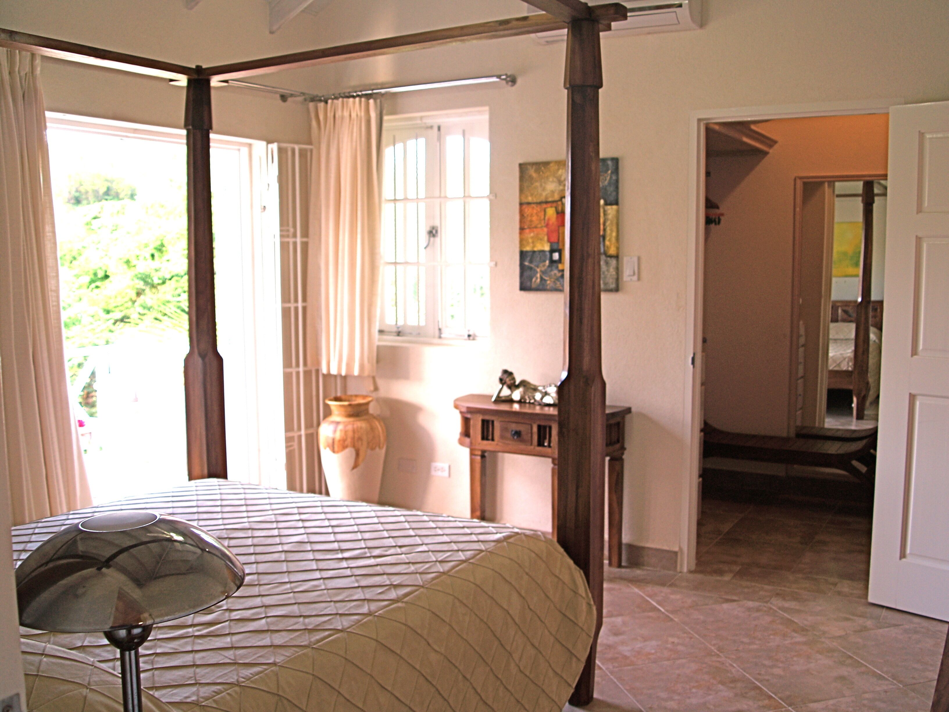 7 bedrooms, in-room safe, desk, iron/ironing board