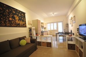 Smart TV, reproductor de DVD y libros 