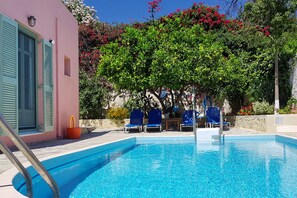 Utomhuspool