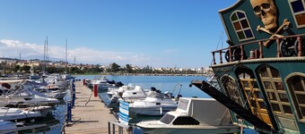 Villa Sunset, Stunning Sea&Mountain View, Hammocks on Roof Terrace and Kids Area