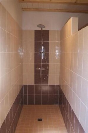 Badekar og hårføner