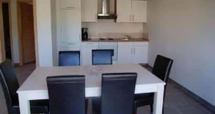 Loue GĂźte ossature bois 3 clĂ©s tout confort avec sauna et vue sur vigne et forĂȘt